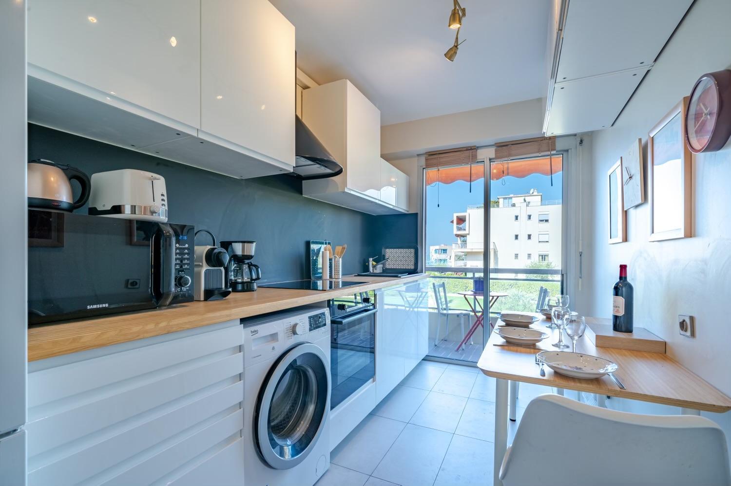 Superbe 2 Pieces Clim Et Parking Nizza